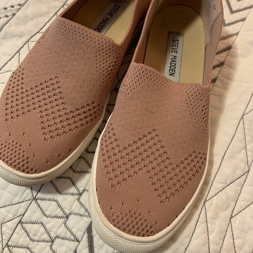 Steve Madden Slip-Ons